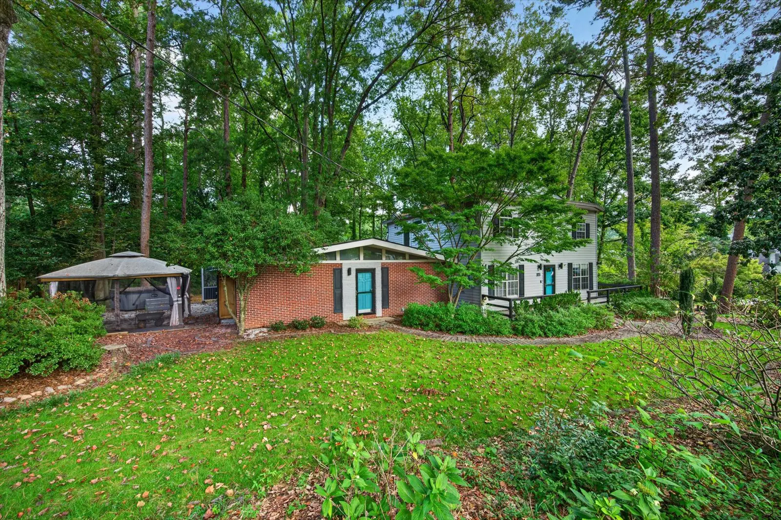 Listing photo 3