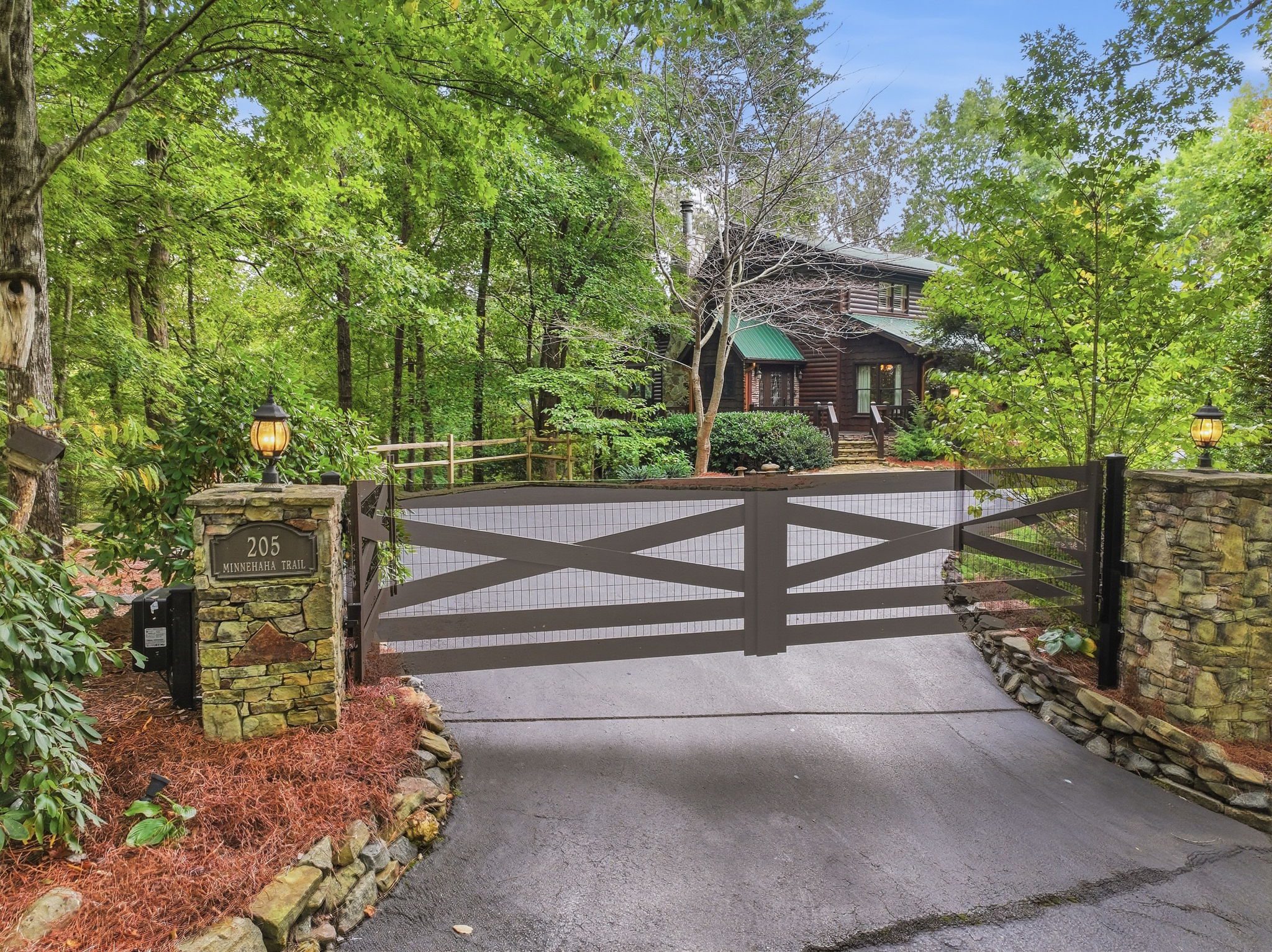 205 Minnehaha Trail, Blue Ridge, GA 30513