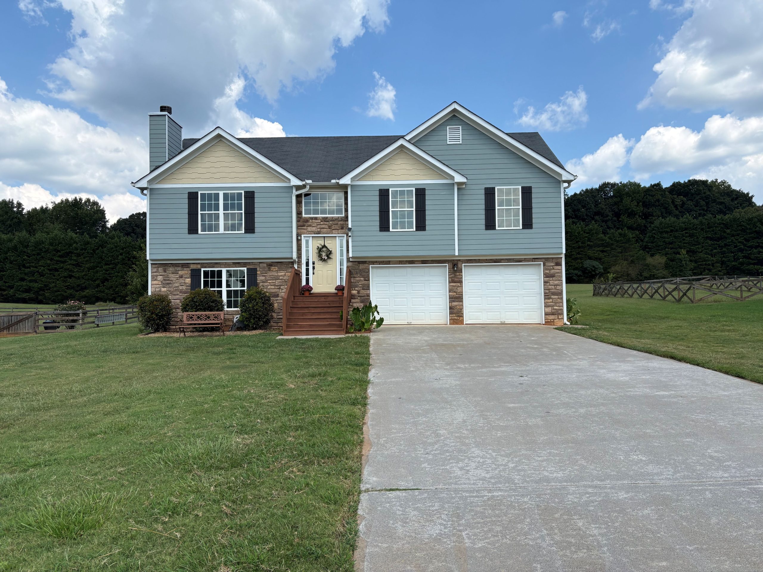 8250 Mountain Glen Drive, Clermont, GA 30527
